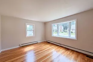 4 MacArthur Cir, Peabody, MA 01960 - Photo 3