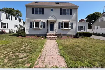 4 Macarthur Cir, Peabody, MA 01960 - Photo 1