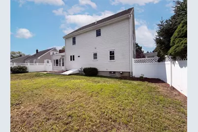 4 Macarthur Cir, Peabody, MA 01960 - Photo 29