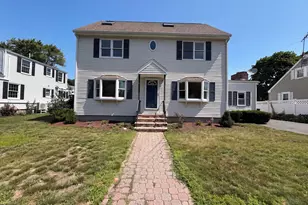 4 MacArthur Cir, Peabody, MA 01960 - Photo 1