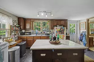 166 Summer St, Amherst, MA 01002 - Photo 5