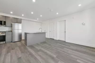 585 Essex St #309, Lynn, MA 01901 - Photo 3