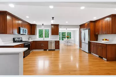 760 Liberty St, Braintree, MA 02184 - Photo 3