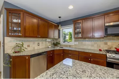 294 Wentworth Ave, Lowell, MA 01852 - Photo 9