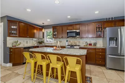 294 Wentworth Ave, Lowell, MA 01852 - Photo 9