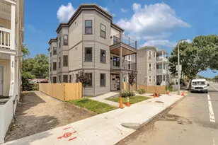 3915 Washington St, Boston, MA 02131 - Photo 13