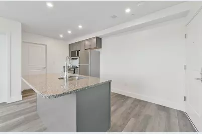 585 Essex St #709, Lynn, MA 01901 - Photo 3