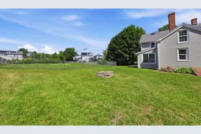 70 Milton St, Springfield, MA 01151 - Photo 35
