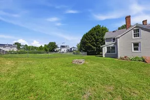 70 Milton St, Springfield, MA 01151 - Photo 35