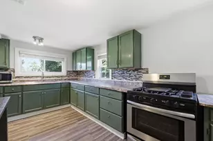 70 Milton St, Springfield, MA 01151 - Photo 17