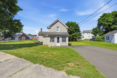 70 Milton St, Springfield, MA 01151 - Photo 3