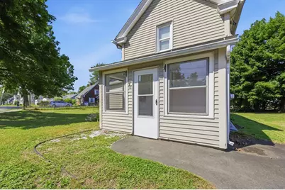 70 Milton St, Springfield, MA 01151 - Photo 5