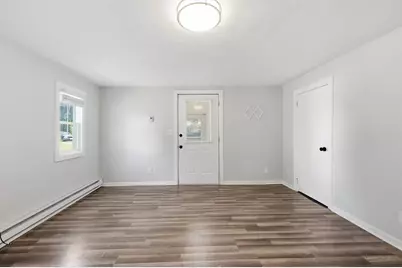 70 Milton St, Springfield, MA 01151 - Photo 7