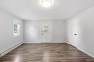 70 Milton St, Springfield, MA 01151 - Photo 7
