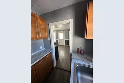8 Highland St #1, Clinton, MA 01510 - Photo 5