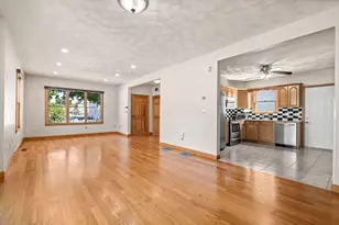 31 Bates St, Danvers, MA 01923 - Photo 5
