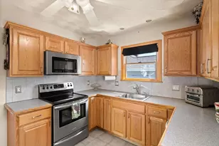 31 Bates St, Danvers, MA 01923 - Photo 15