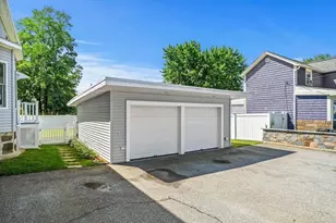 31 Bates St, Danvers, MA 01923 - Photo 33