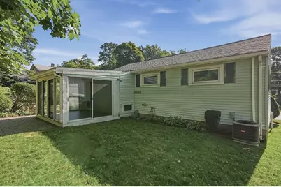 31 Eastern Avenue, Woburn, MA 01801 - Photo 5