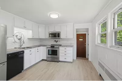 31 Eastern Avenue, Woburn, MA 01801 - Photo 11
