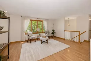 179 Fox Hill Rd, Burlington, MA 01803 - Photo 3