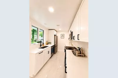 3 Bradford Road, Lynn, MA 01904 - Photo 13