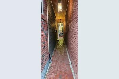19 Clark #1, Boston, MA 02109 - Photo 9