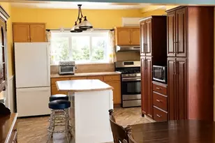 45 Riverside St, Danvers, MA 01923 - Photo 5