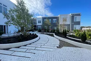60 Cross St E, Somerville, MA 02145 - Photo 19