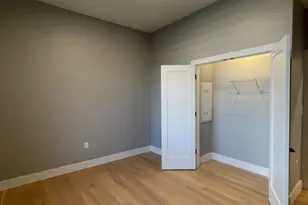 60 Cross St E, Somerville, MA 02145 - Photo 9