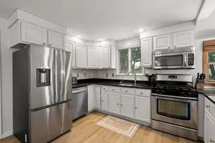 23 Eastwood Circuit, Boston, MA 02132 - Photo 11