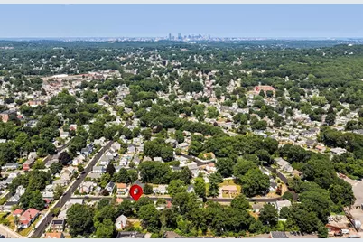 23 Eastwood Circuit, Boston, MA 02132 - Photo 5
