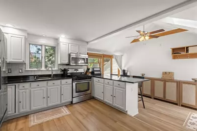 23 Eastwood Circuit, Boston, MA 02132 - Photo 17