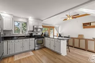 23 Eastwood Circuit, Boston, MA 02132 - Photo 17
