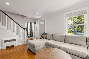23 Eastwood Circuit, Boston, MA 02132 - Photo 9