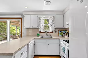 90 Village Ln, Wellfleet, MA 02667 - Photo 13