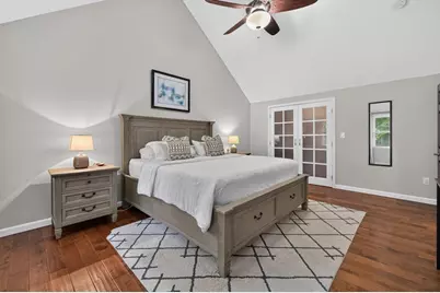 21 Railroad Ave, Taunton, MA 02780 - Photo 17