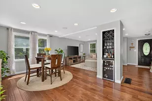 21 Railroad Ave, Taunton, MA 02780 - Photo 11