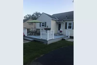 26 Windsor Ave, Pittsfield, MA 01201 - Photo 5
