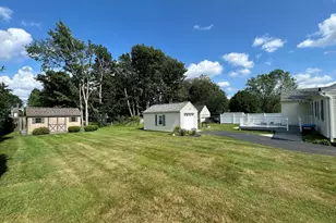 26 Windsor Ave, Pittsfield, MA 01201 - Photo 3