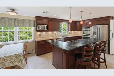 19 Belmont Rd, Wakefield, MA 01880 - Photo 13