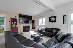 181 Peninsula Dr, Lunenburg, MA 01462 - Photo 9