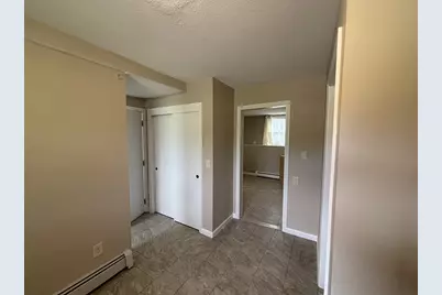 293 Russell St #B, Hadley, MA 01035 - Photo 5