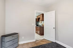 21-23 Parker St, Holyoke, MA 01040 - Photo 23