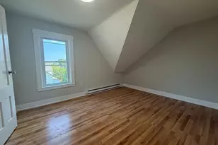 376 Summer St, New Bedford, MA 02740 - Photo 9