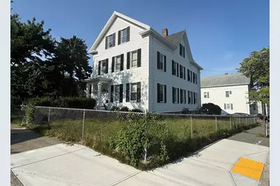 376 Summer St #3, New Bedford, MA 02740 - Photo 1