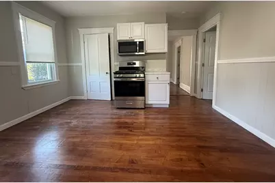 376 Summer St #2, New Bedford, MA 02740 - Photo 3
