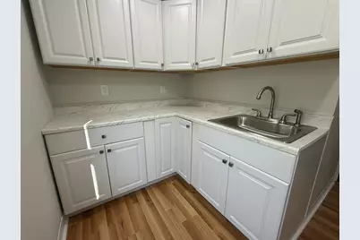 376 Summer St #2, New Bedford, MA 02740 - Photo 5