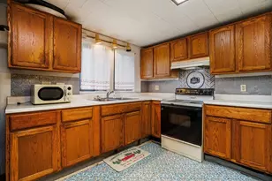 105 State St, Buckland, MA 01370 - Photo 23