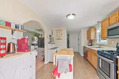 29 Lindsey Ln, Dracut, MA 01826 - Photo 9